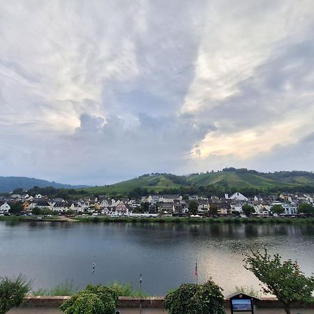 Mosel View Old Town Apartments Целль-ан-дер-Мозель Экстерьер фото