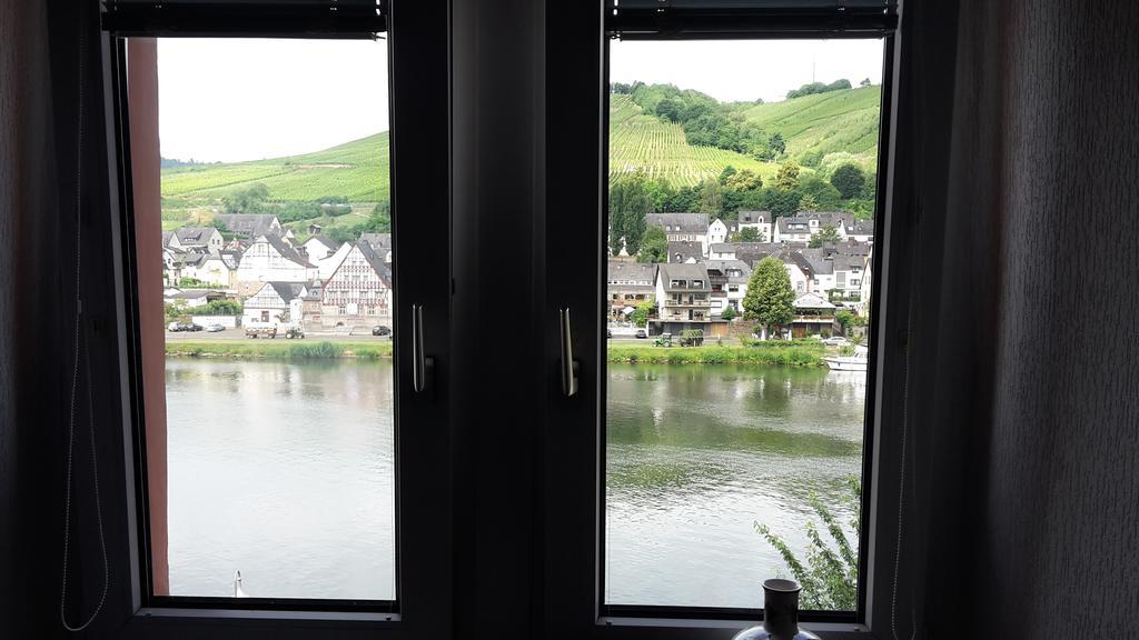 Mosel View Old Town Apartments Целль-ан-дер-Мозель Номер фото