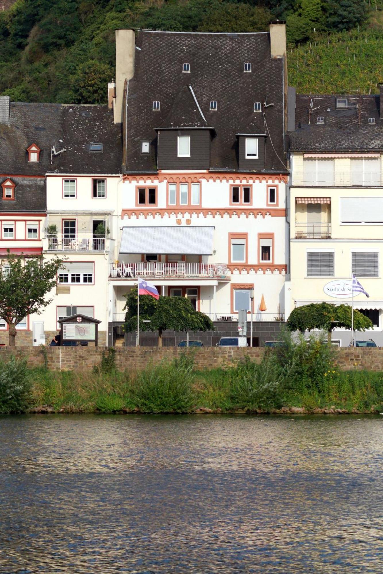 Mosel View Old Town Apartments Целль-ан-дер-Мозель Экстерьер фото