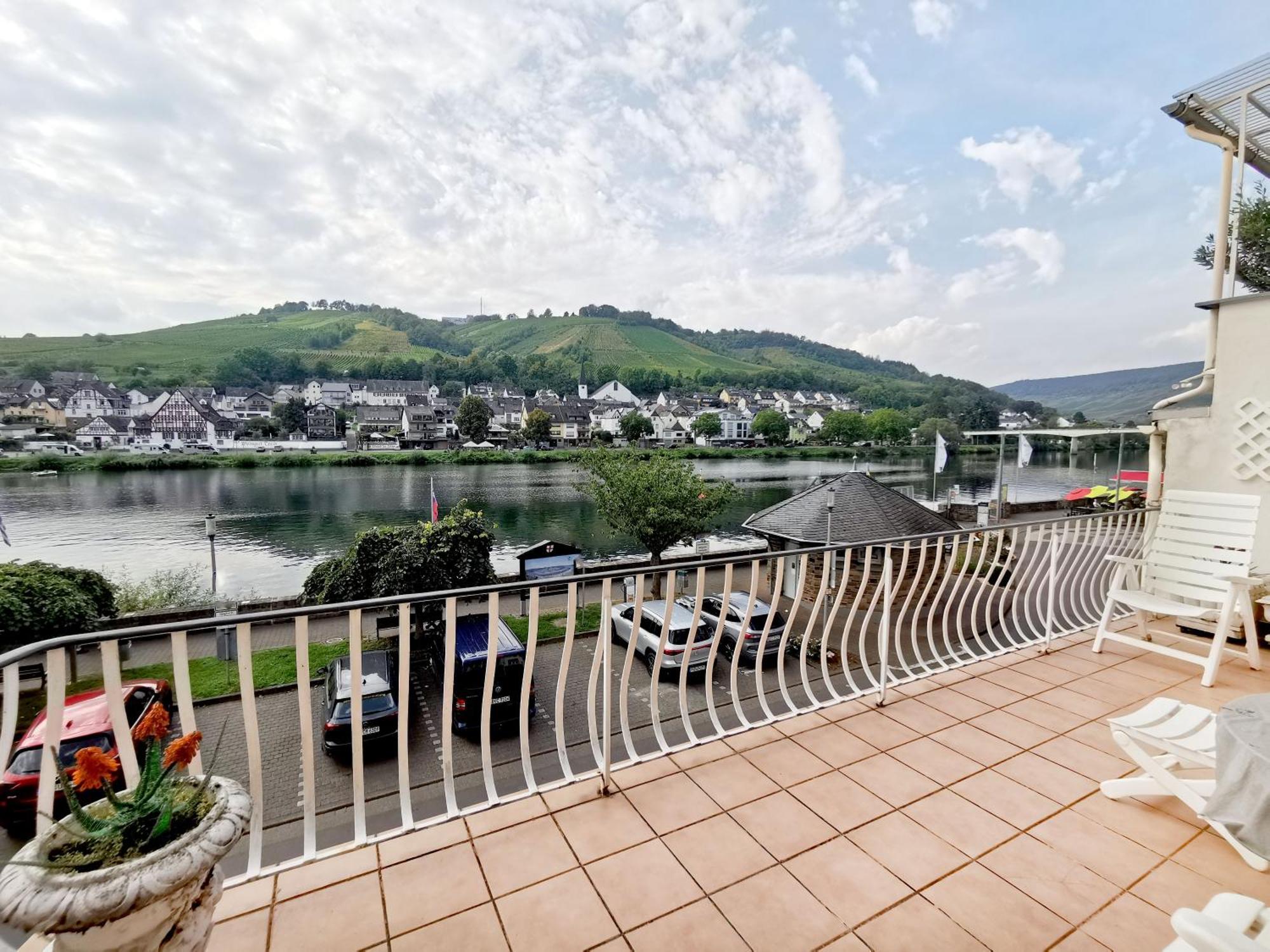 Mosel View Old Town Apartments Целль-ан-дер-Мозель Экстерьер фото